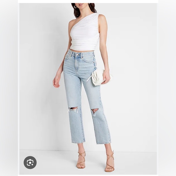NWOT Express High Waisted Light Wash Ripped Straight Ankle Jeans - Picture 3 of 10